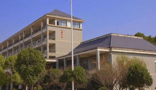 吃瓜教学楼,校园里的神秘“瓜园”