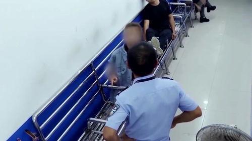 解放西女孩吃瓜,一场美食与八卦的盛宴