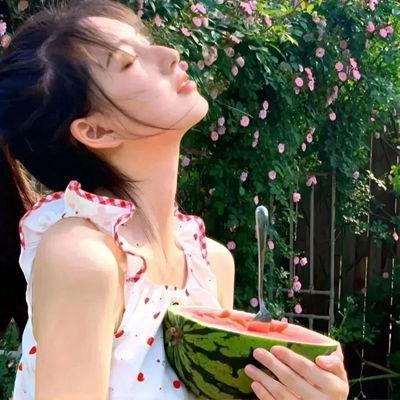 吃瓜女孩头像微信,揭秘吃瓜女孩头像的微信魅力