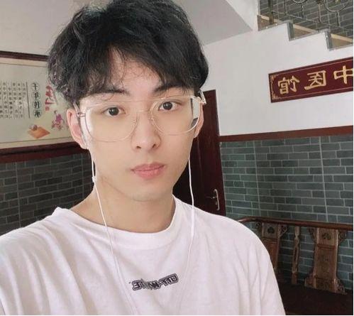 赖神刺痛吃瓜,揭秘背后真相与网络舆论风暴